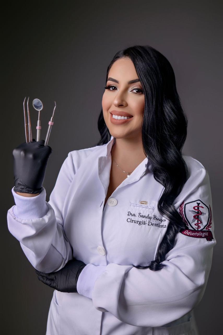 Dra. Sandy Borges